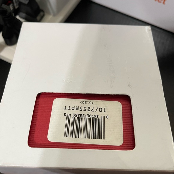 Brand New Anne Klein Diamond Watch. Very Beautiful and Elegant - Picture 5 of 6